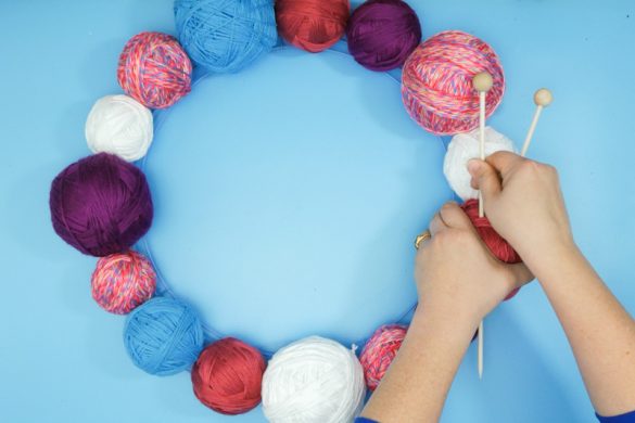 Yarn Ball Wreath Tutorial