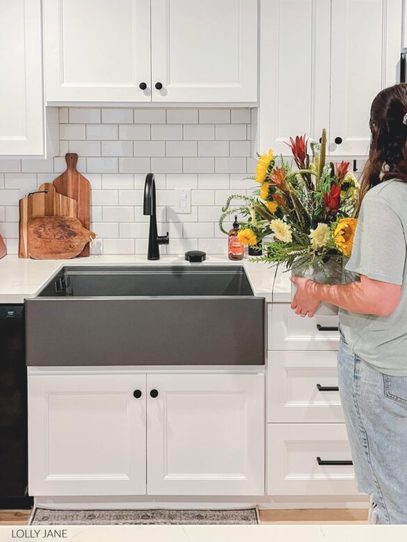 4 Reasons to Install Touchless Faucets