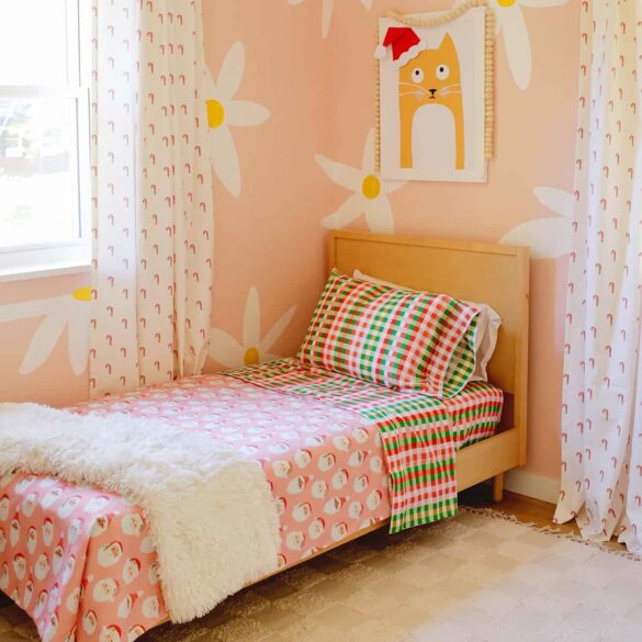 Why You Should Decorate Your Kid’s Room For the Holidays